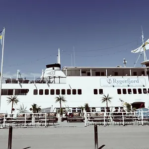 Rygerfjord & Hotel en barco Estocolmo